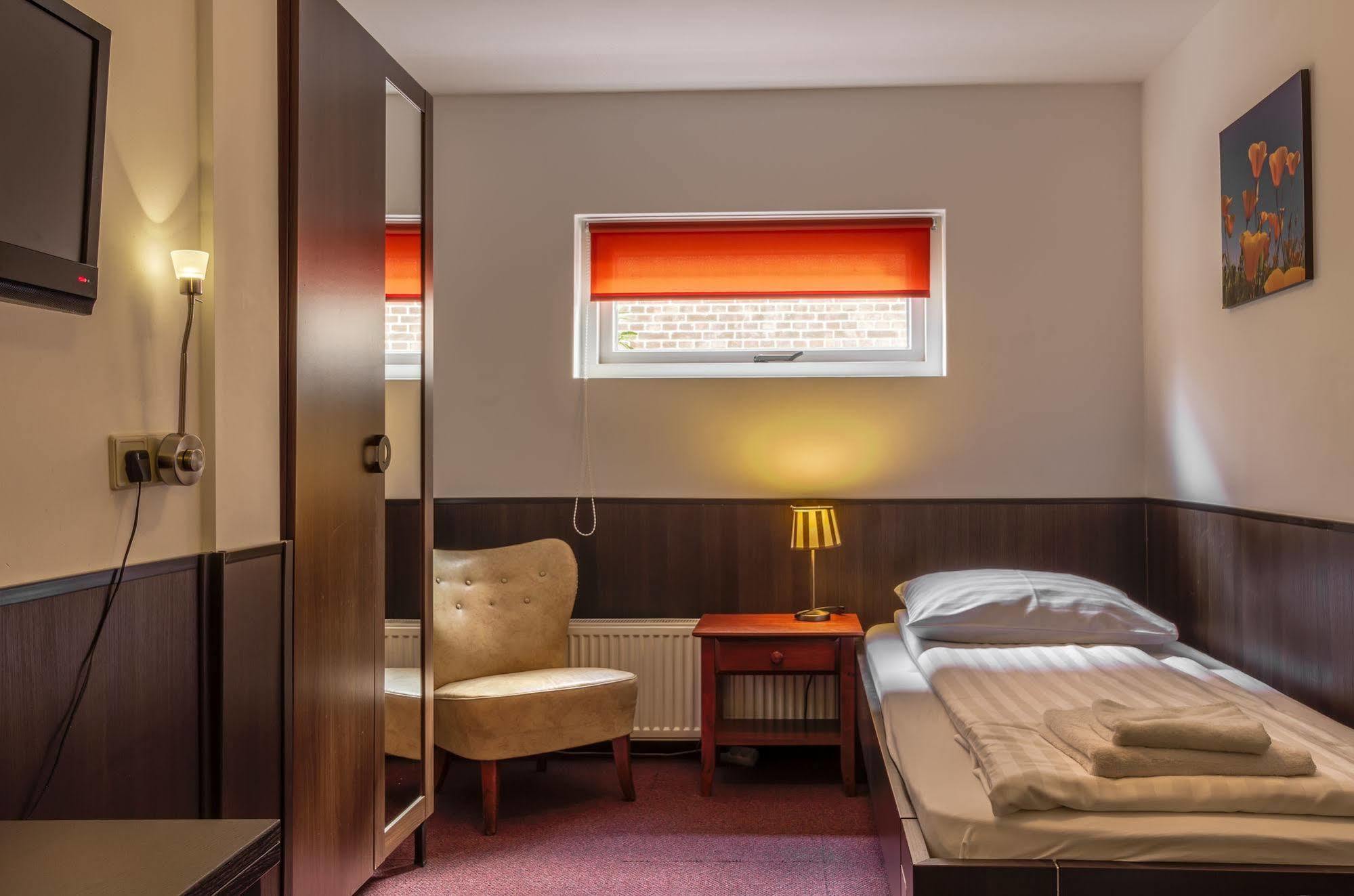 Hotel Randenbroek Amersfoort Bagian luar foto