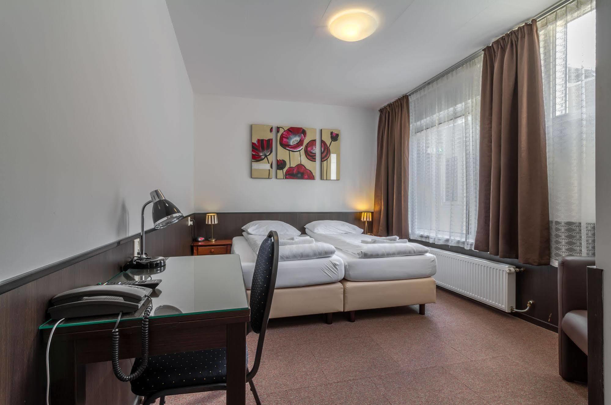Hotel Randenbroek Amersfoort Bagian luar foto