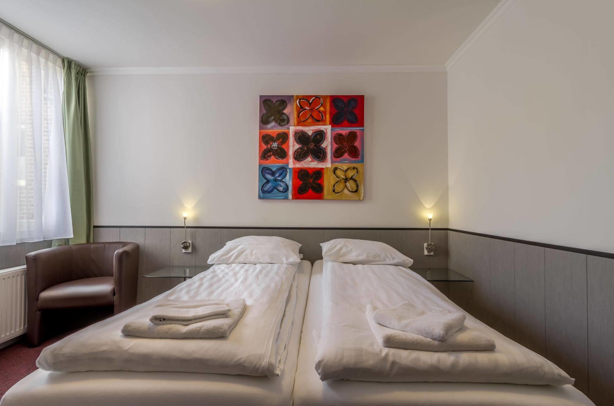 Hotel Randenbroek Amersfoort Bagian luar foto